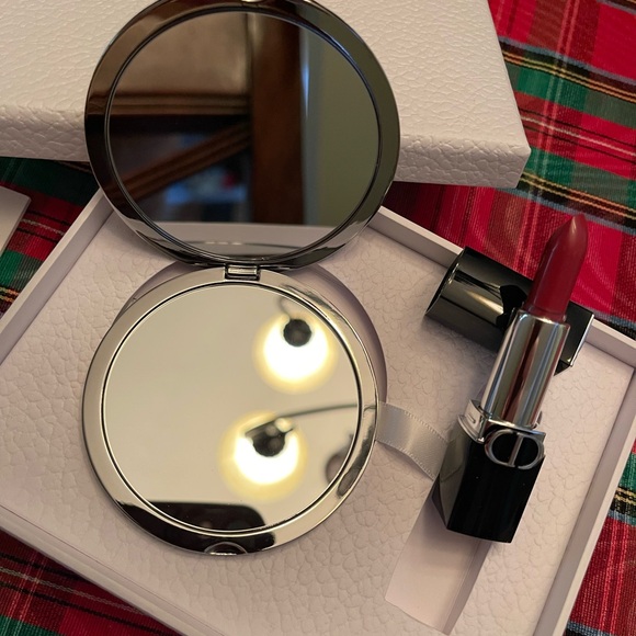 Dior Luxe Black and Silver Lipstick - Picture 3 of 5